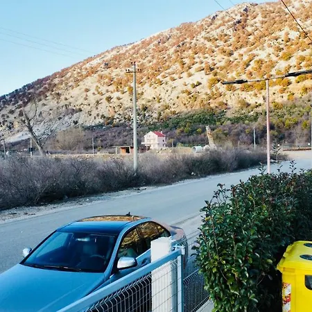 Rrjolli View منزل للإقامة *