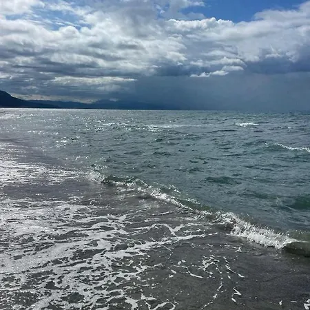 Rrjolli View Проживание в семье Велипойе